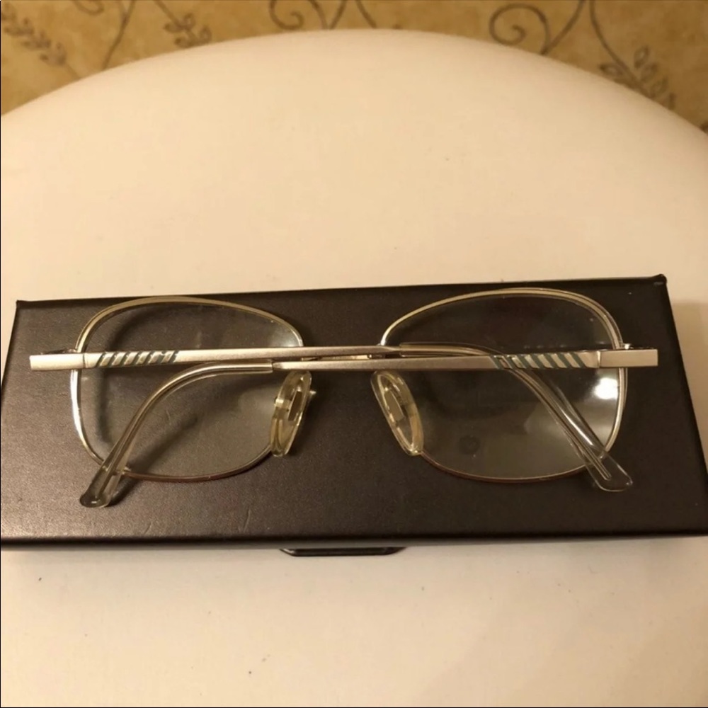 Countess Designer Eyewear - Picture 2 of 9